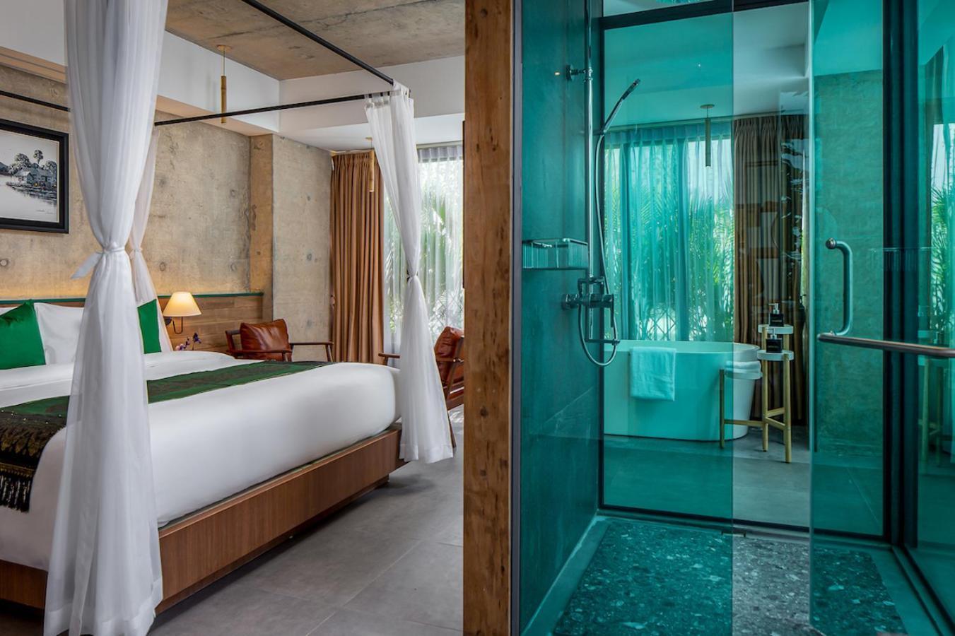 Check Inn Phnom Penh Royal Palace Exterior photo